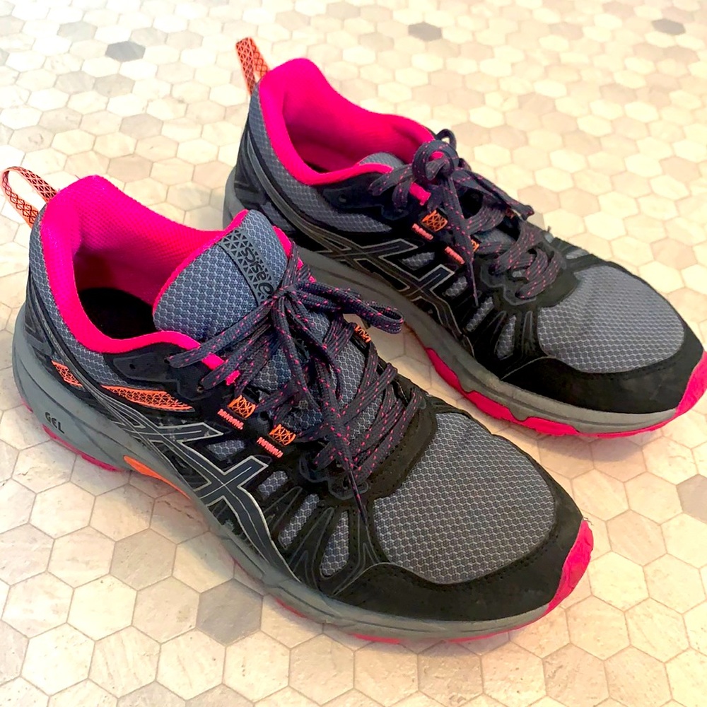 ASICS tennis shoe
